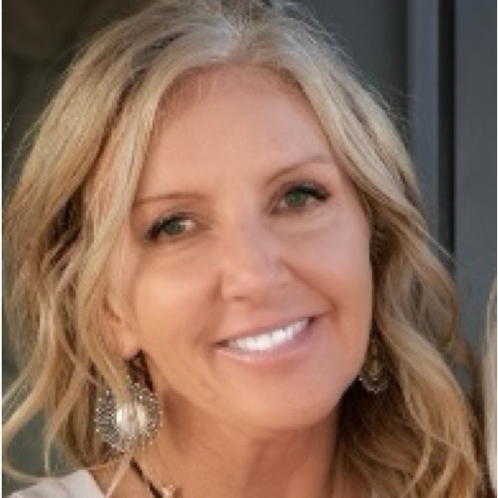 Meet your Posher, Simone